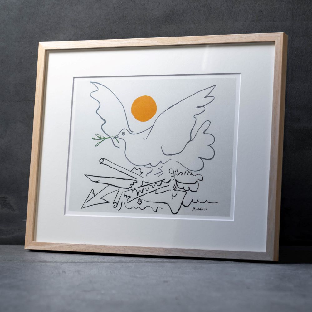 インテリア・雑貨 パブロ・ピカソ「武器のない世界へ」額付きポスター