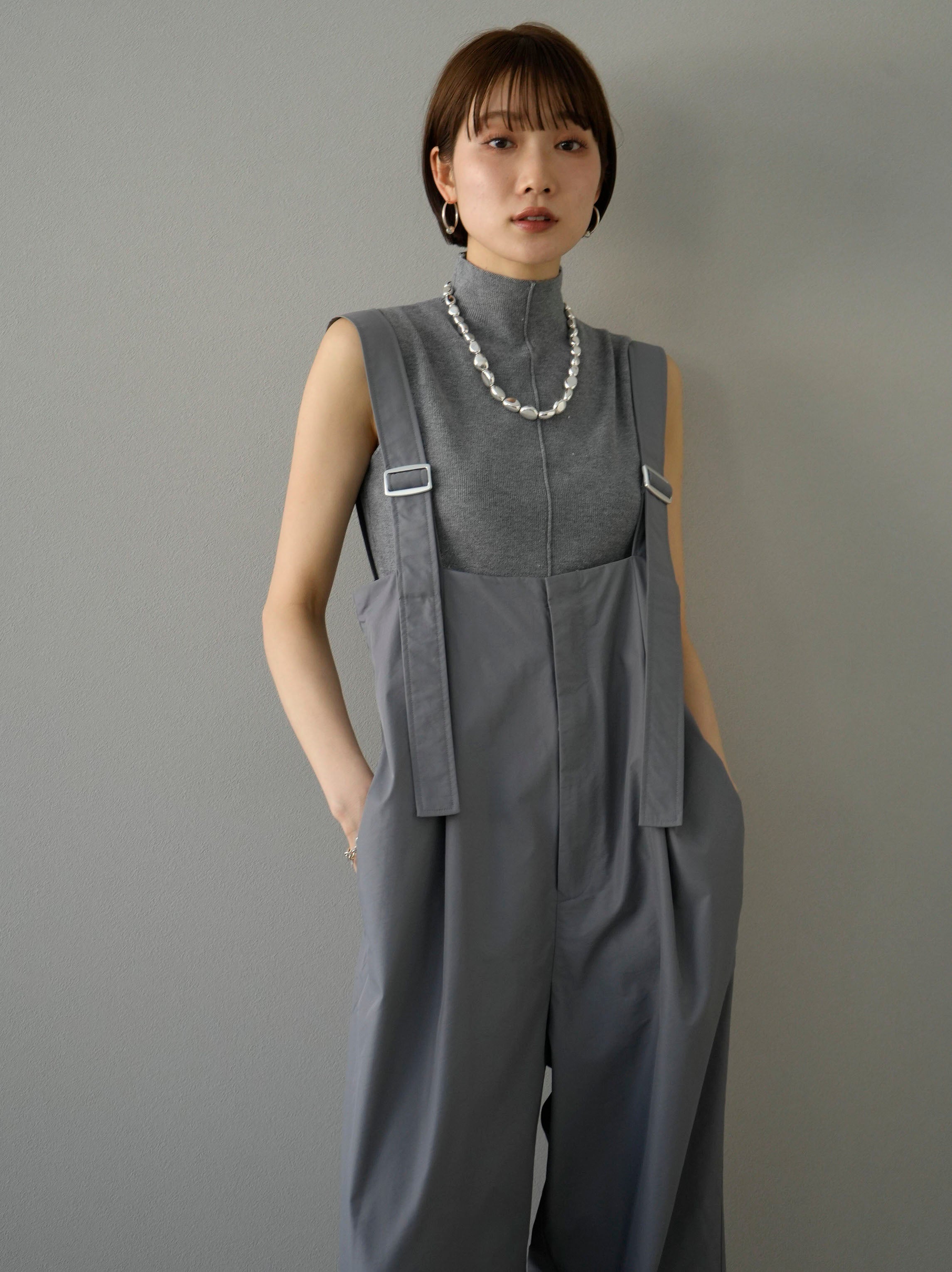 予約]ナイロンオーバーサロペット/グレー – Lumier