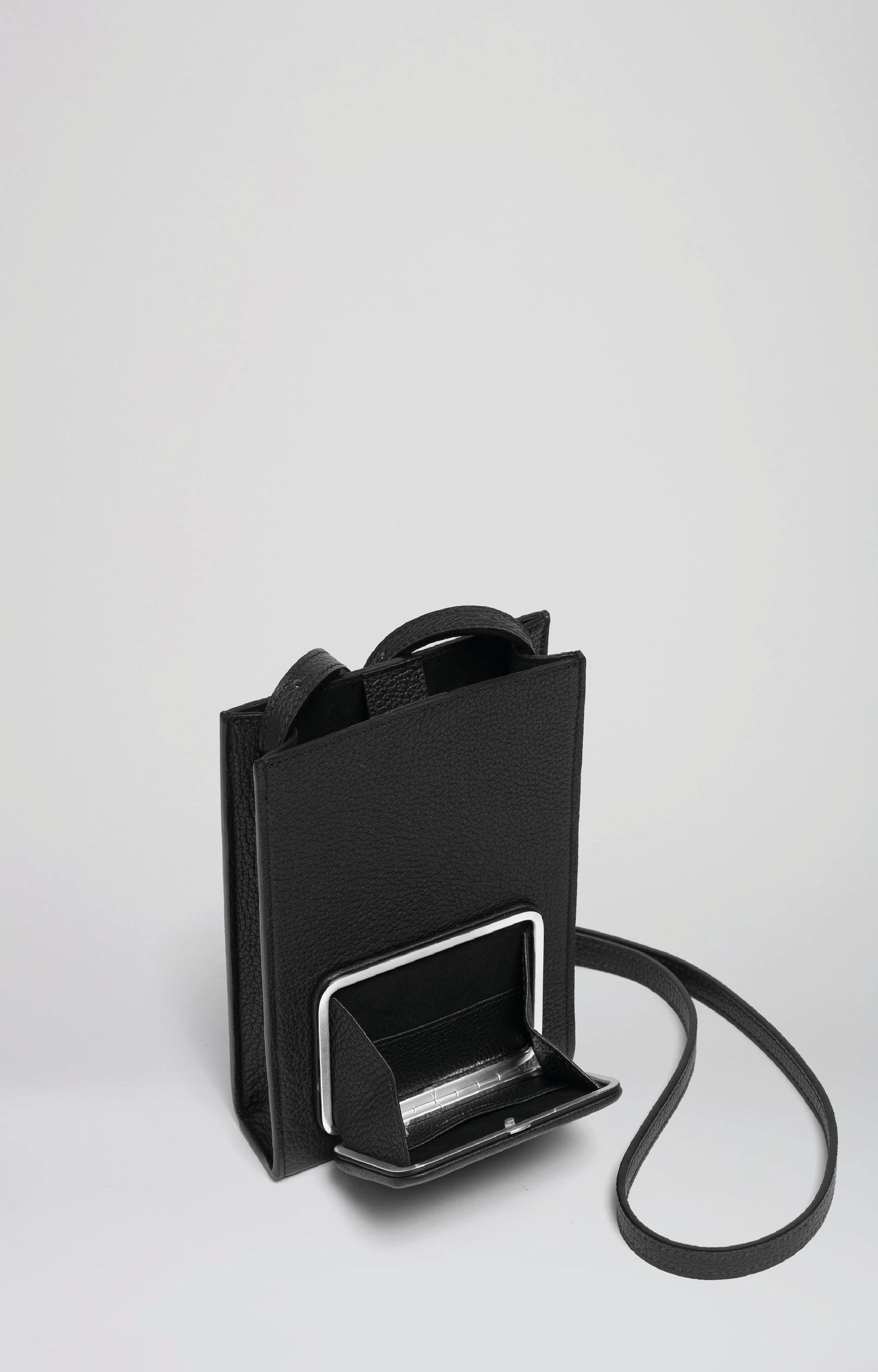 Parker | Black pebbled | Silver – Lutz Morris