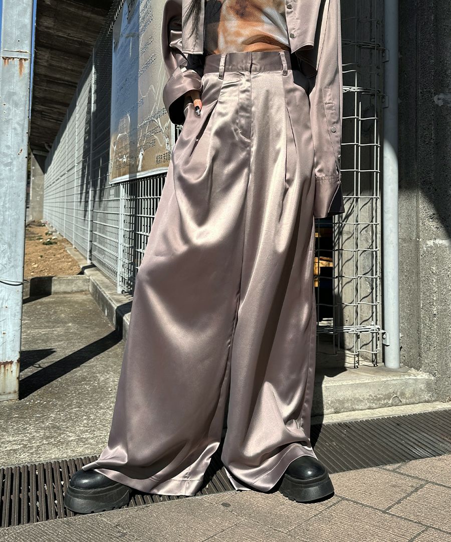 サテンタックワイドパンツ | LVEU.（ラブユ.）