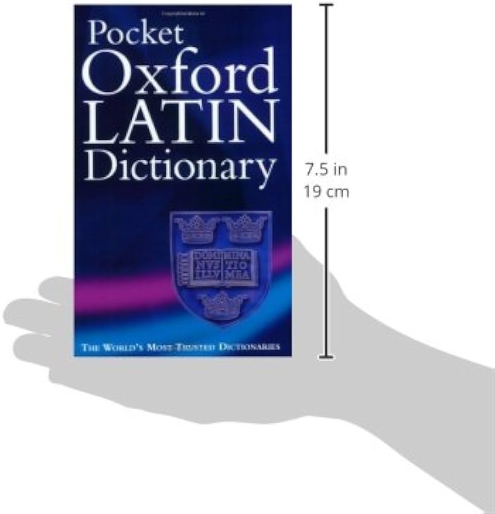 Pocket Oxford Latin Dictionary: Morwood, James: 9780198610052