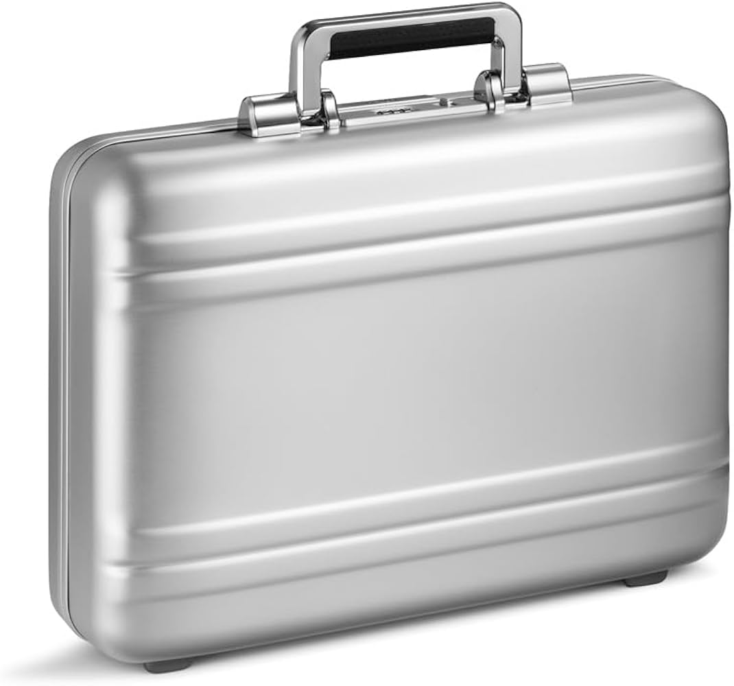Amazon.com: ZERO Halliburton Classic Aluminum 3.0 Small Briefcase