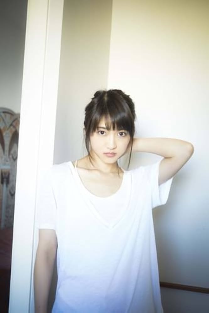 Amazon.co.jp: 若月佑美1st写真集 『パレット』 : 桑島 智輝, 若月
