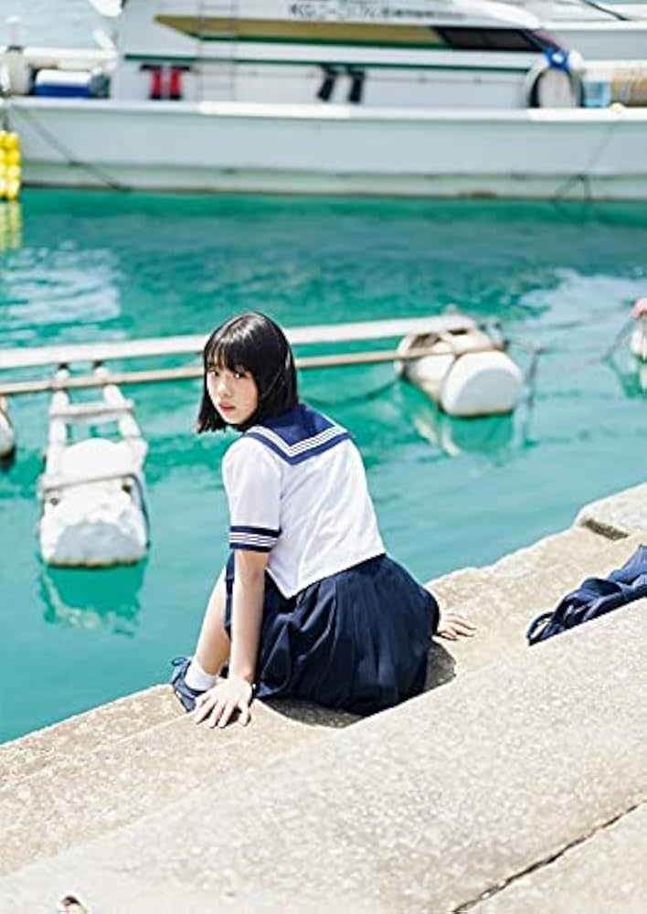 菊地姫奈1st写真集 はばたき | HIROKAZU, 菊地 姫奈 |本 | 通販 | Amazon