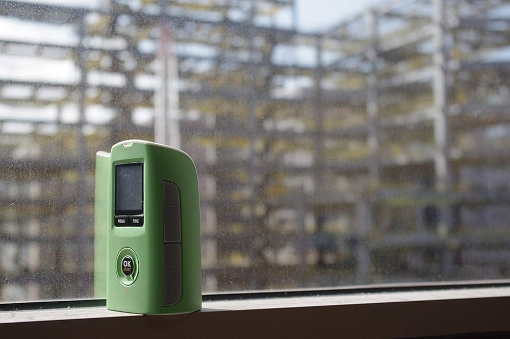 Amazon.co.jp: Brinno タイムラプスカメラ(定点観測用カメラ) TLC200