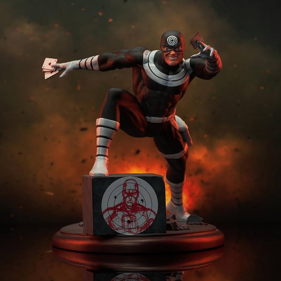 Amazon.com: Diamond Select Toys Marvel Premier Collection