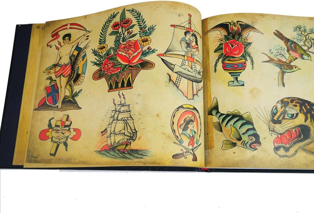 Amazon.com: Christian Warlich: Tattoo Flash Book: 9783791358963