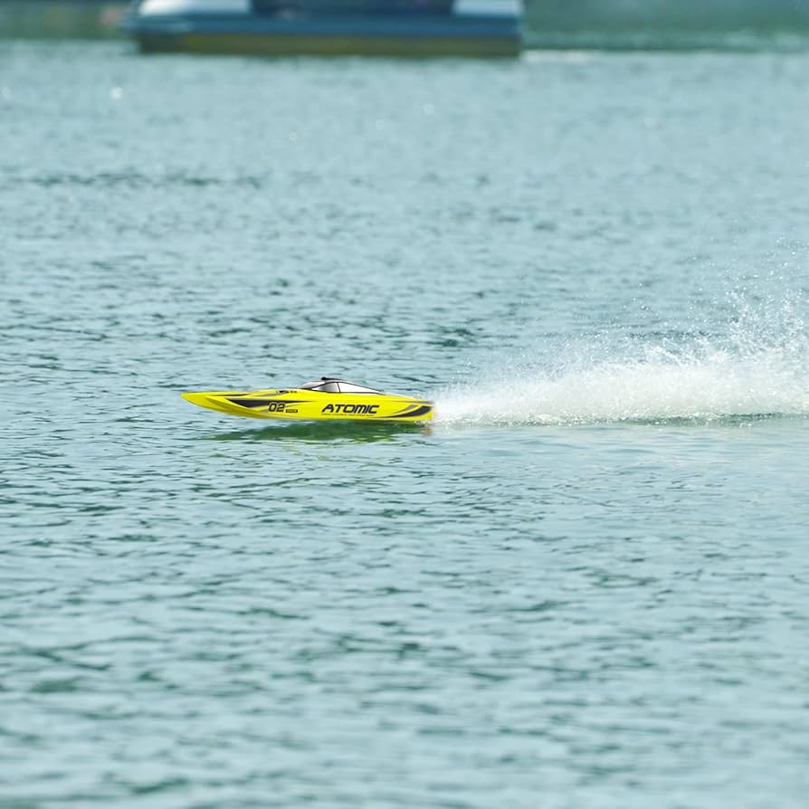 Amazon.co.jp: VOLANTEXRC ブラシレスRCボート Atomic 42mph 25.5