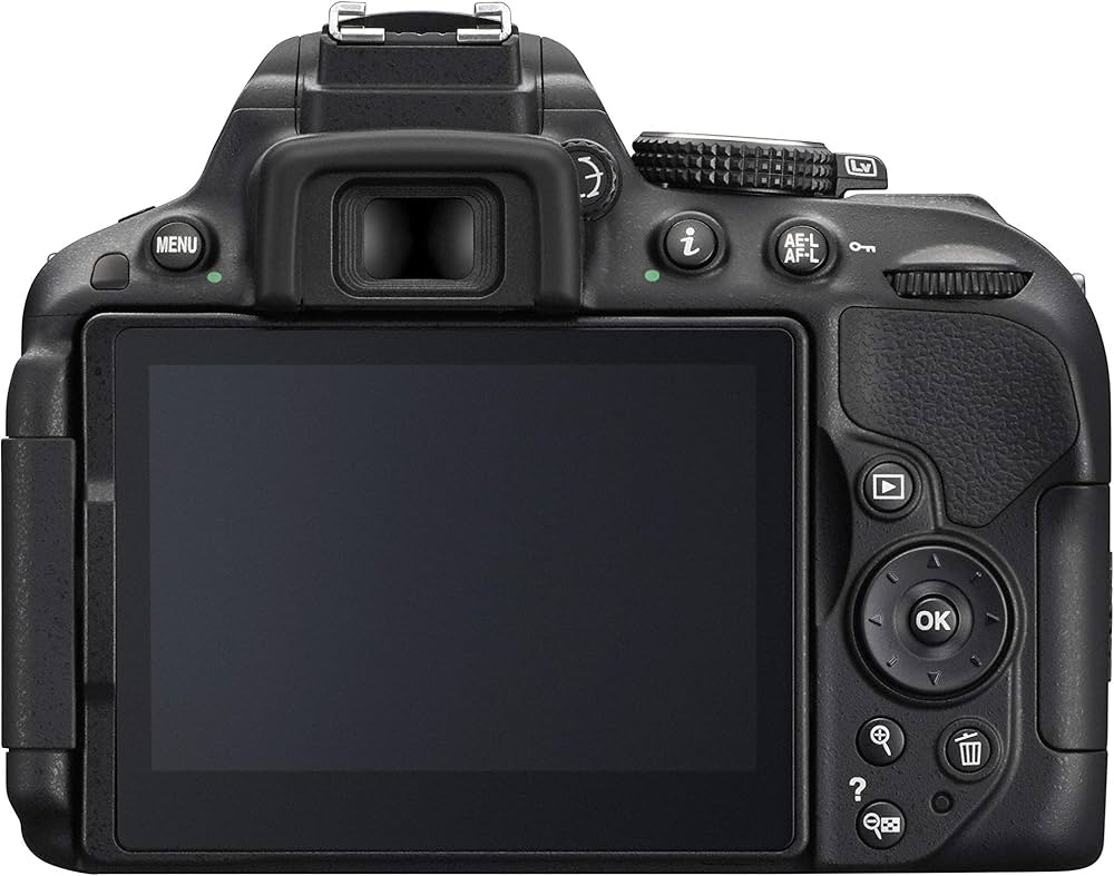 Amazon | Nikon デジタル一眼レフカメラ D5300 18-140VR レンズキット