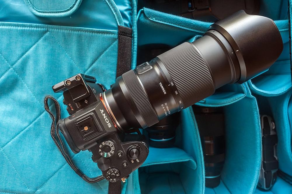 Amazon.co.jp: Tamron 70-180mm f/2.8 Di III VC VXD G2 レンズ(ソニー