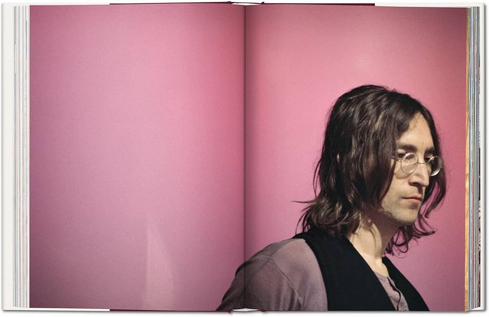 Amazon.co.jp: Linda McCartney. Life in Photographs : McCartney