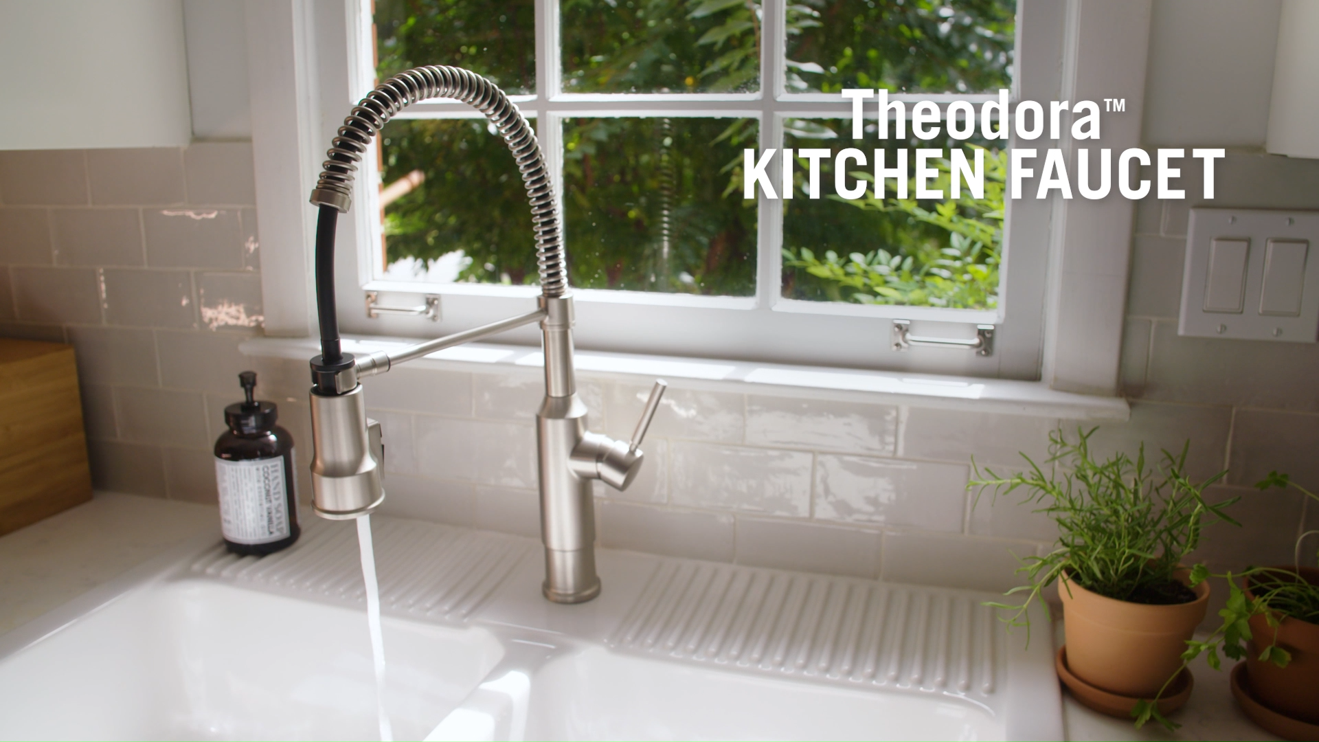 Delta Theodora Pro Style Commercial Kitchen Faucet with Pull Down