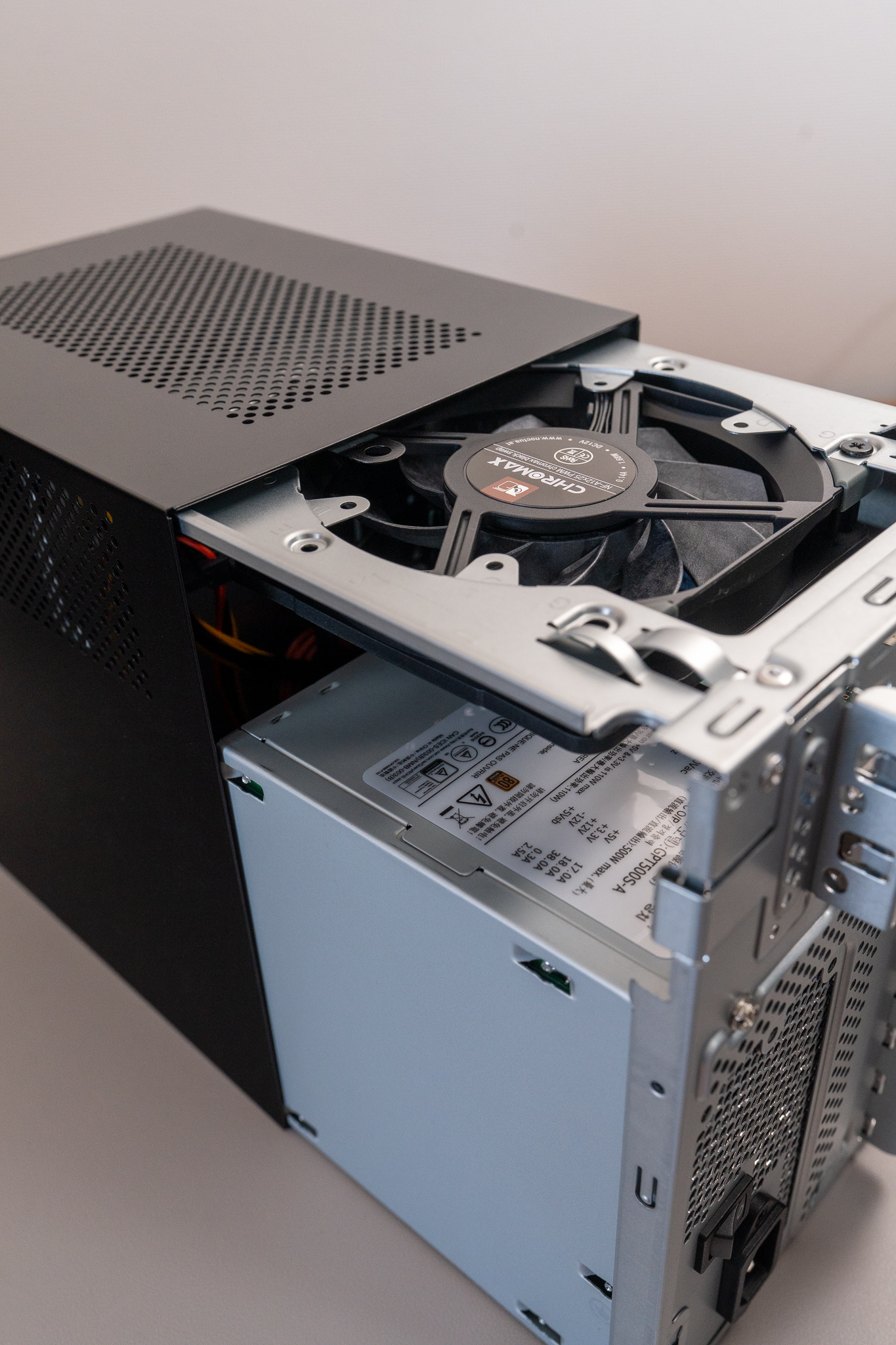 DeskMeet B660 Review Part 1: As a development virtual environment