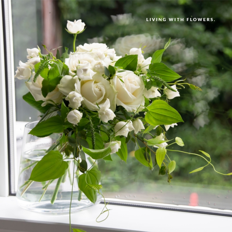 バラの花束専門店マミーローズ / Triangle gros トリヤング ブホ 上