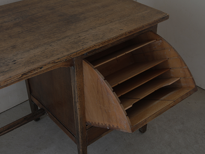 イギリス アンティーク オーク材 古い片袖机 デスク | MANSIKKA