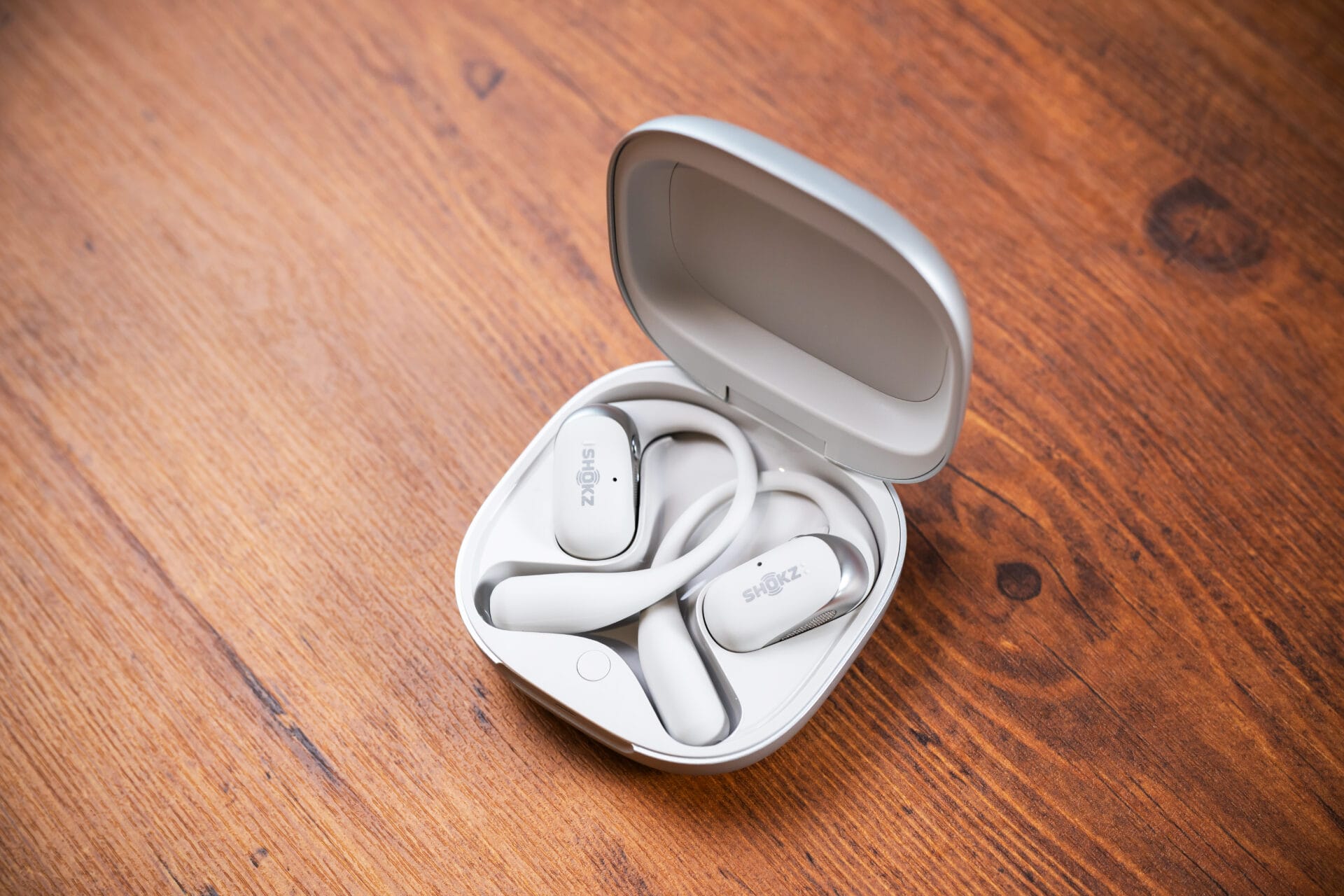 オープンイヤ型ワイヤレスイヤフォン「OpenFit 2+」レビュー | Mac Fan