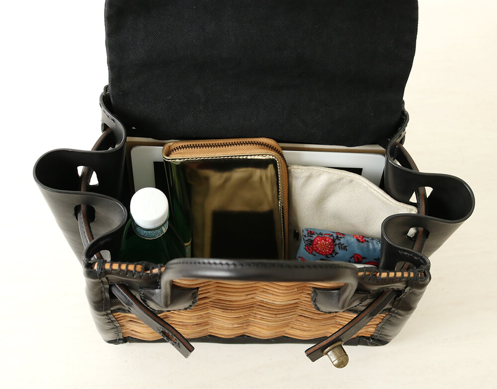 ebagos オイルショルダー・ベルトバッグトート型 BLACK（スタイリスト