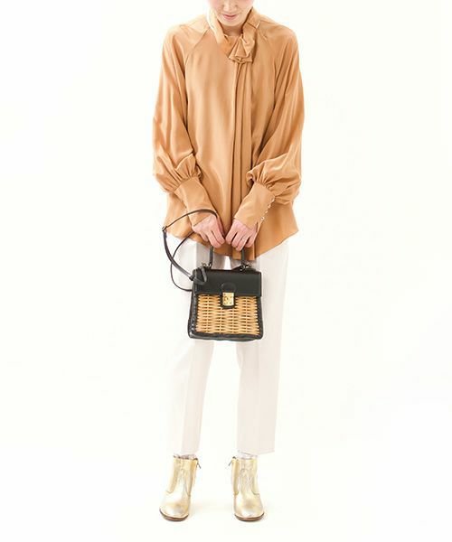 ebagos 【26SS 予約】3月下旬～4月初旬頃入荷予定カーフ・ハンドバッグ