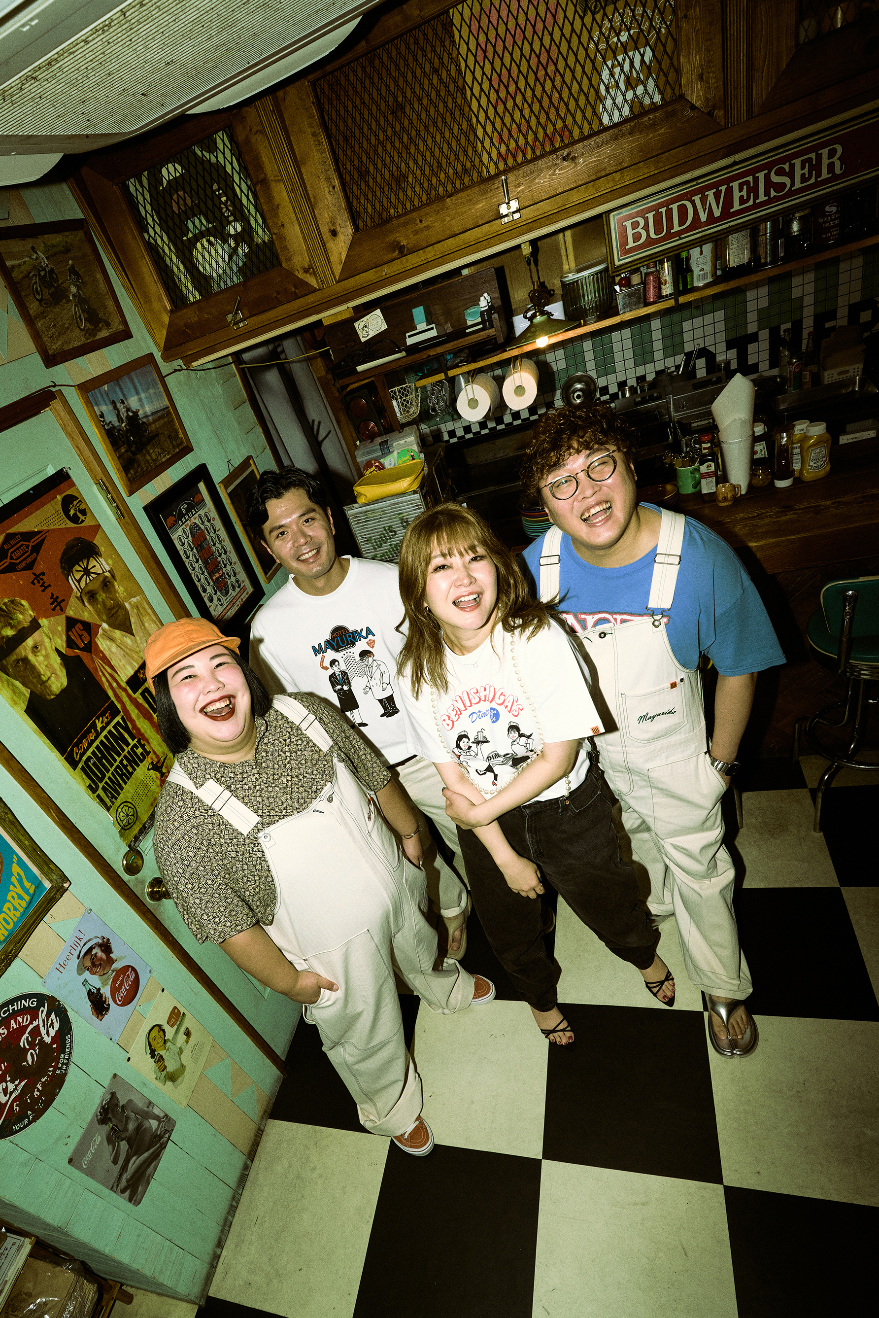 UNIVERSAL OVERALL×マユリカ・紅しょうがのWコラボ! 両コンビの