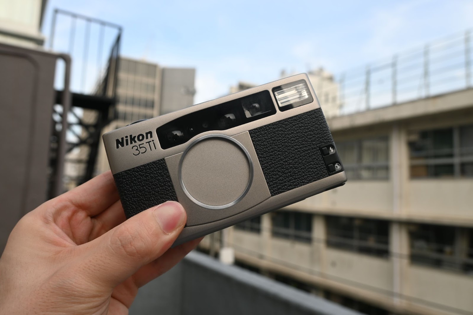 アールイーカメラマガジン | 20代のカメラ超初心者がニコン35Tiを使っ