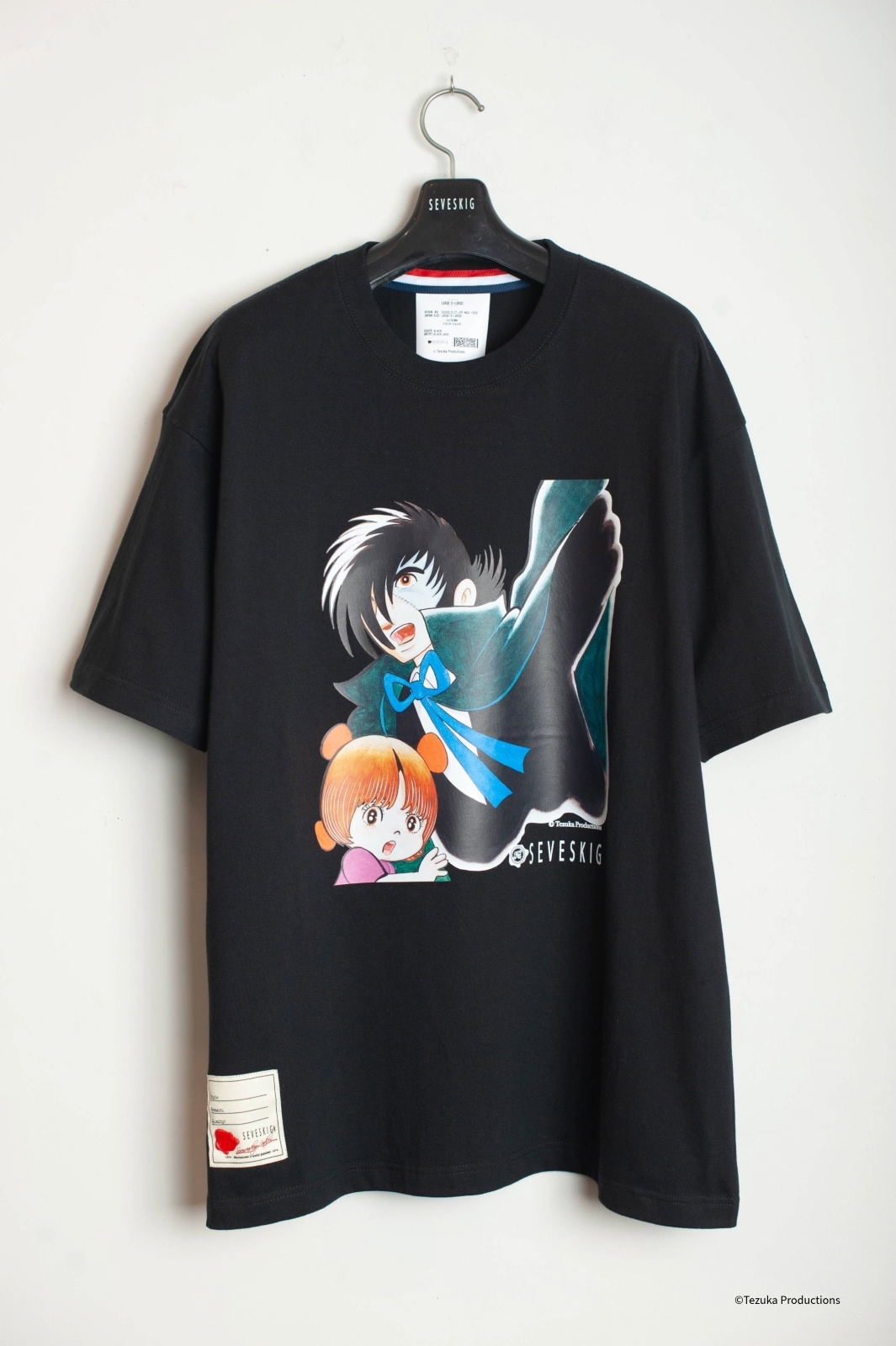 TEZUKA WORLD×SEVESKIG S/SL Tee Ver.ブラック・ジャック BLACK