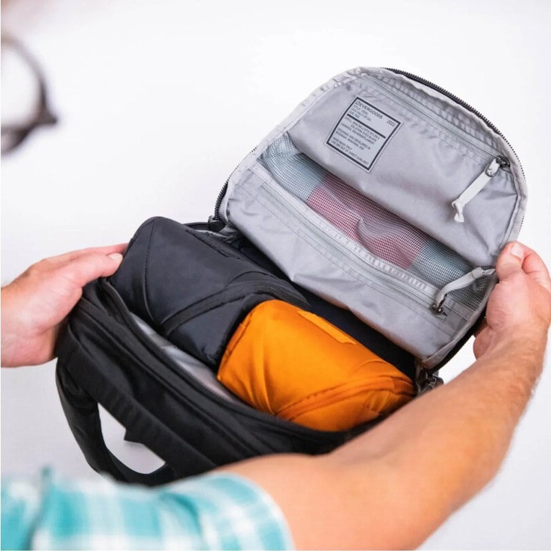 当日出荷可] EVERGOODS CHZ26 - Civic Half Zip 26L Solution Black