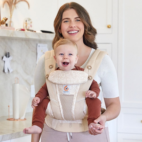 ErgoBabyCarrier SG オムニ ブリーズ /クリームフラワーレース