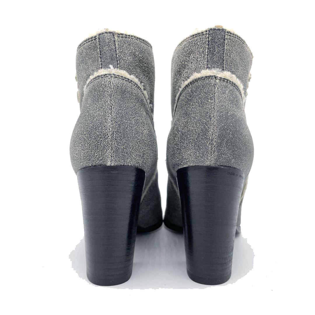 CHANEL シャネル ショートブーツ ココマーク ムートン クラック加工