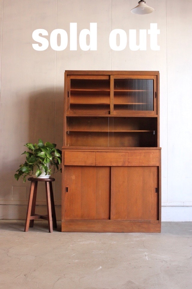 モールガラスの食器棚 | 全ての商品 - 古家具古道具 そうすけ