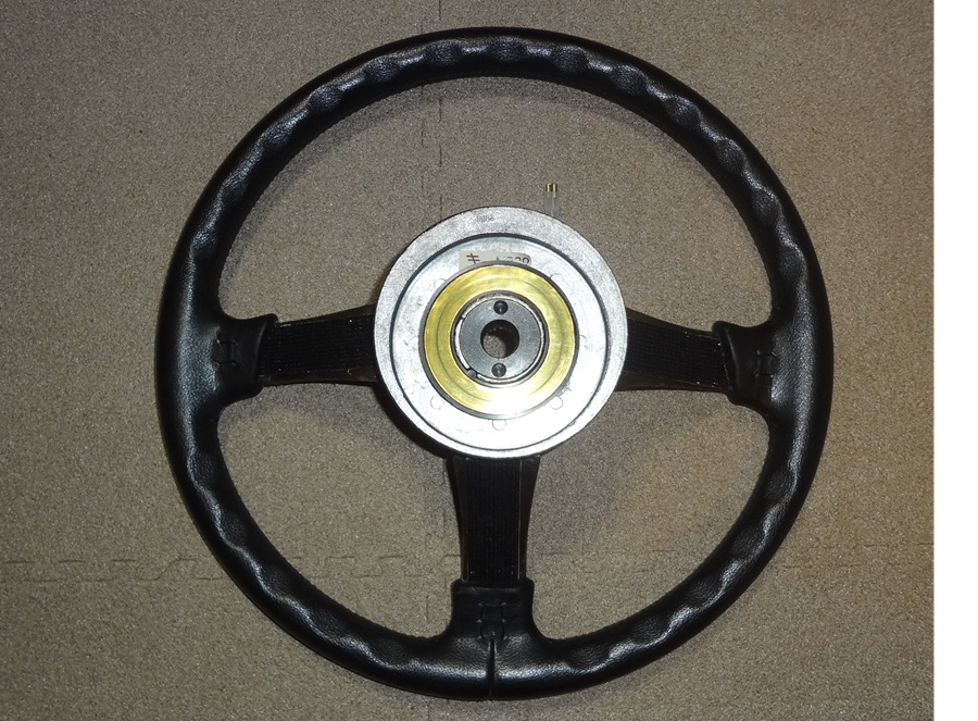 NA8Cの純正モモステアリング | ユーノスロードスターVRリミテッドB