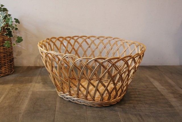 かご・バスケット・雑貨 - menui | 銭湯の脱衣かご 【ラタン 透かし