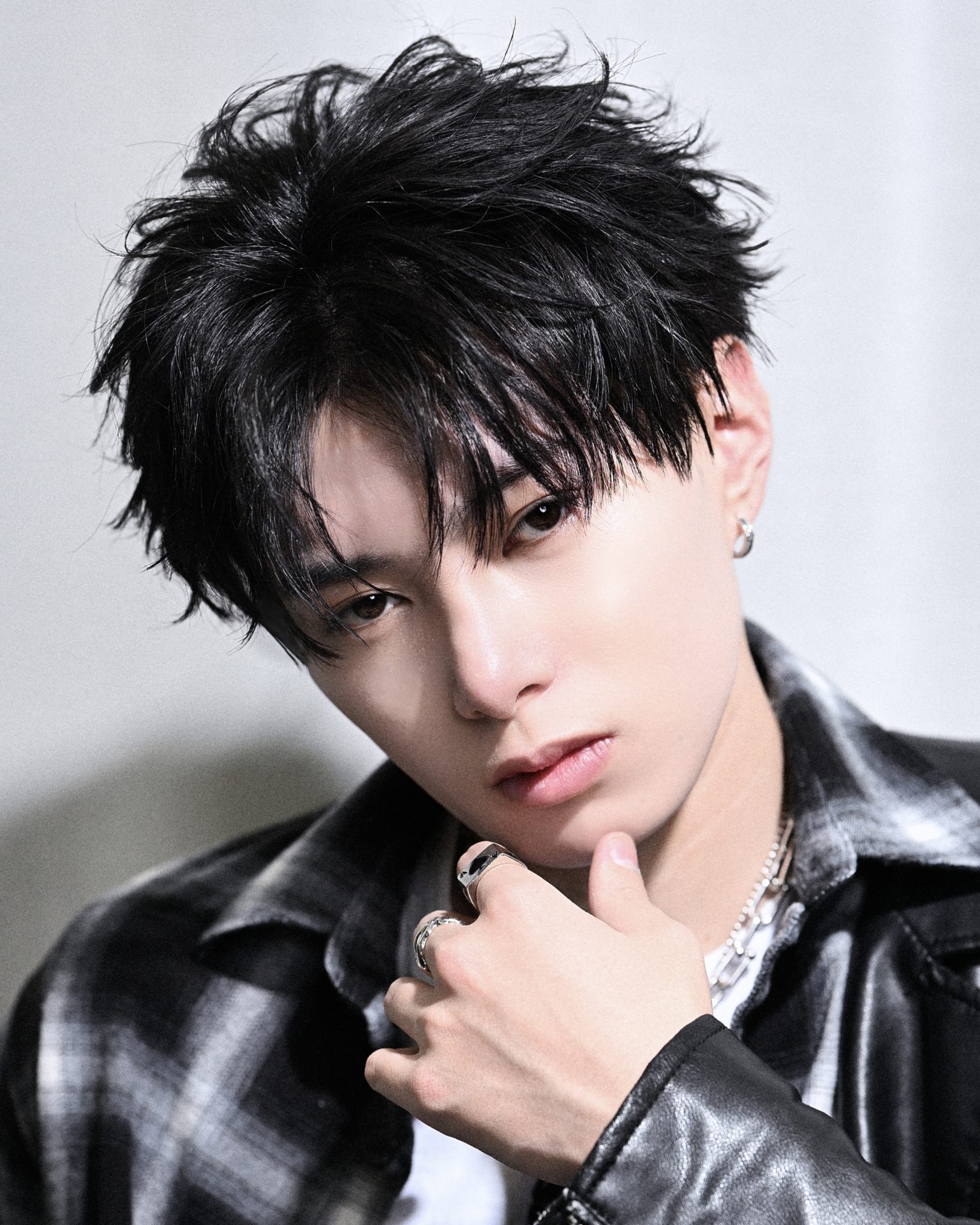 2026春】ツーブロック刈り上げフェザーショート LIPPS hair 表参道