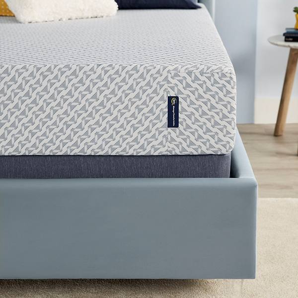 Serta Sheep Retreat 10