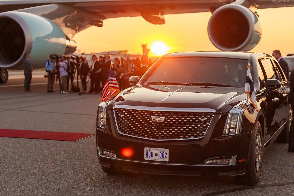 専用】Cadillac One The Beast アメリカ大統領専用車 地上最強の車