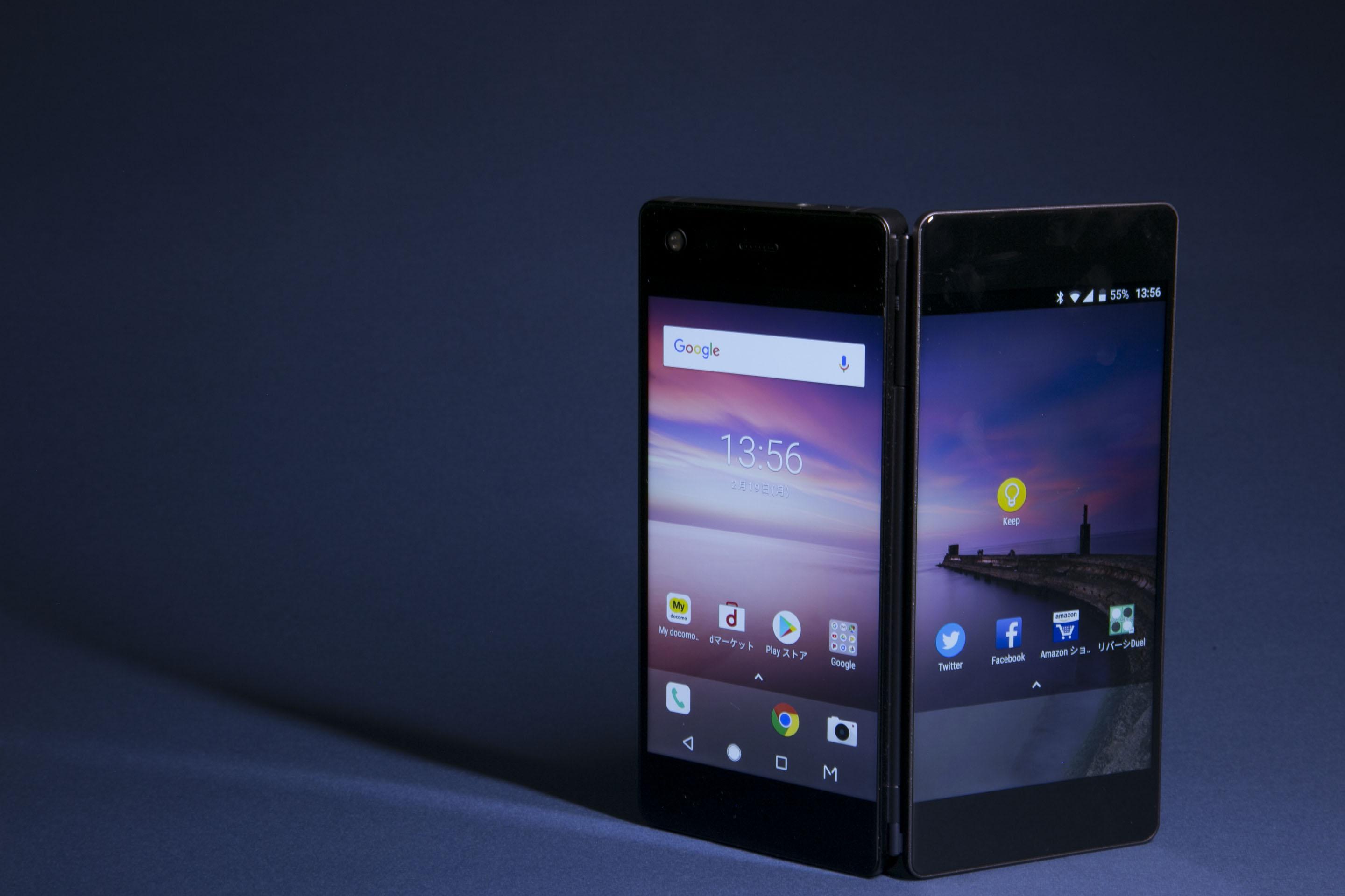 M Z-01Kレビュー：折りたたみ式の2画面スマホはノマドと本好きの