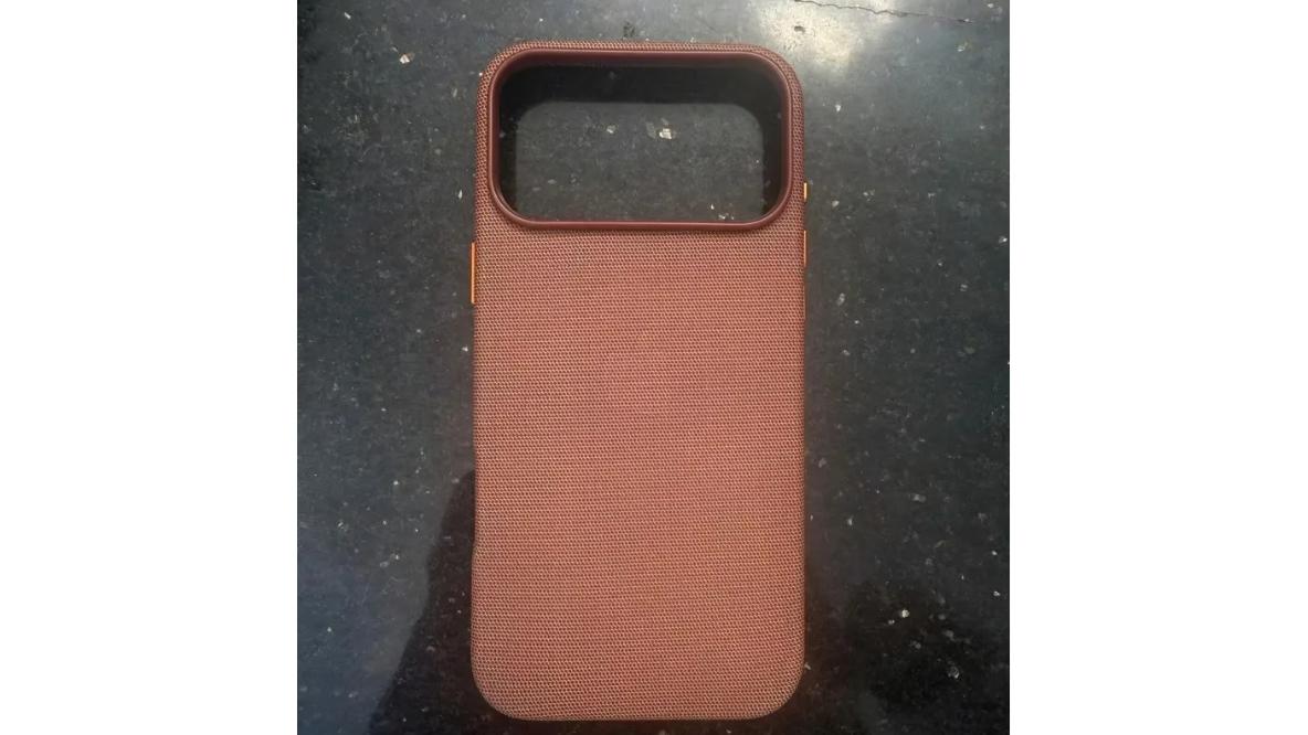 その名は｢TechWoven｣。これがiPhone 17 Pro純正ケースなのか