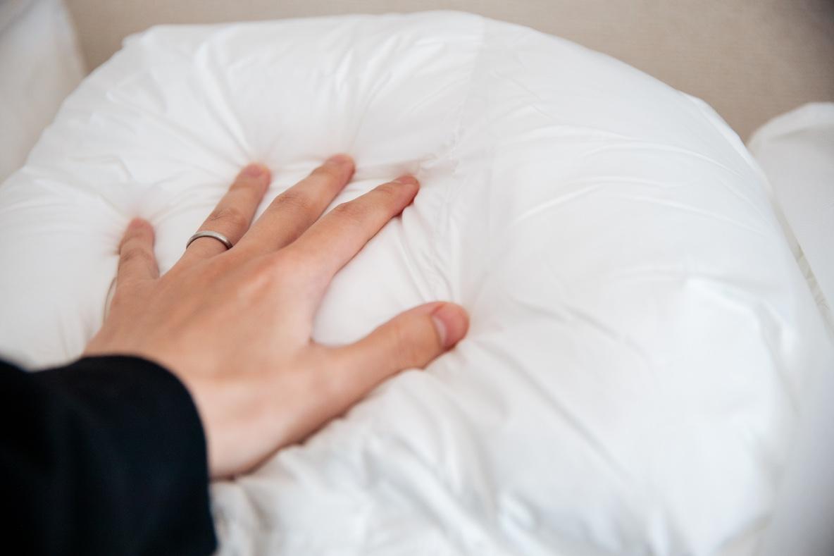 寒くて夜中に起きちゃう」問題、ニトリのふわふわ掛け布団が解決した