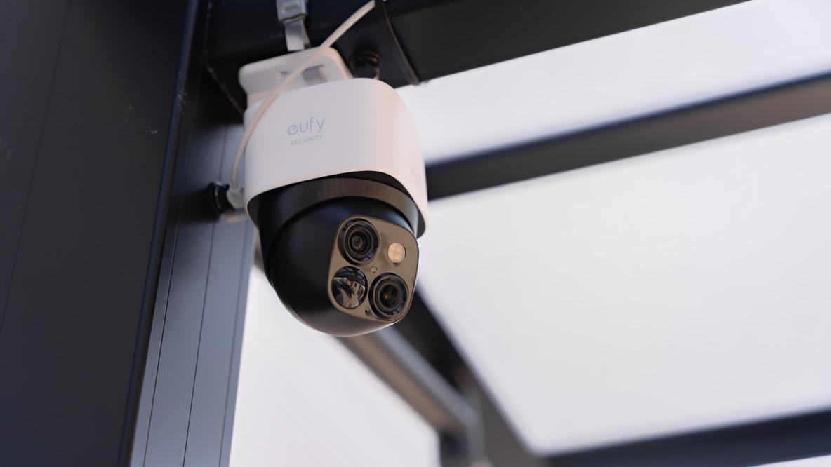 Ankerの「Eufy SoloCam S340」 は電気工事不要の防犯カメラ。自分で