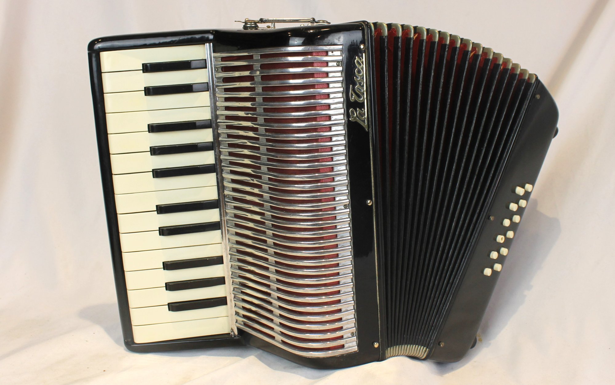 6165 - Black La Tosca Bambino Piano Accordion MM 25 12
