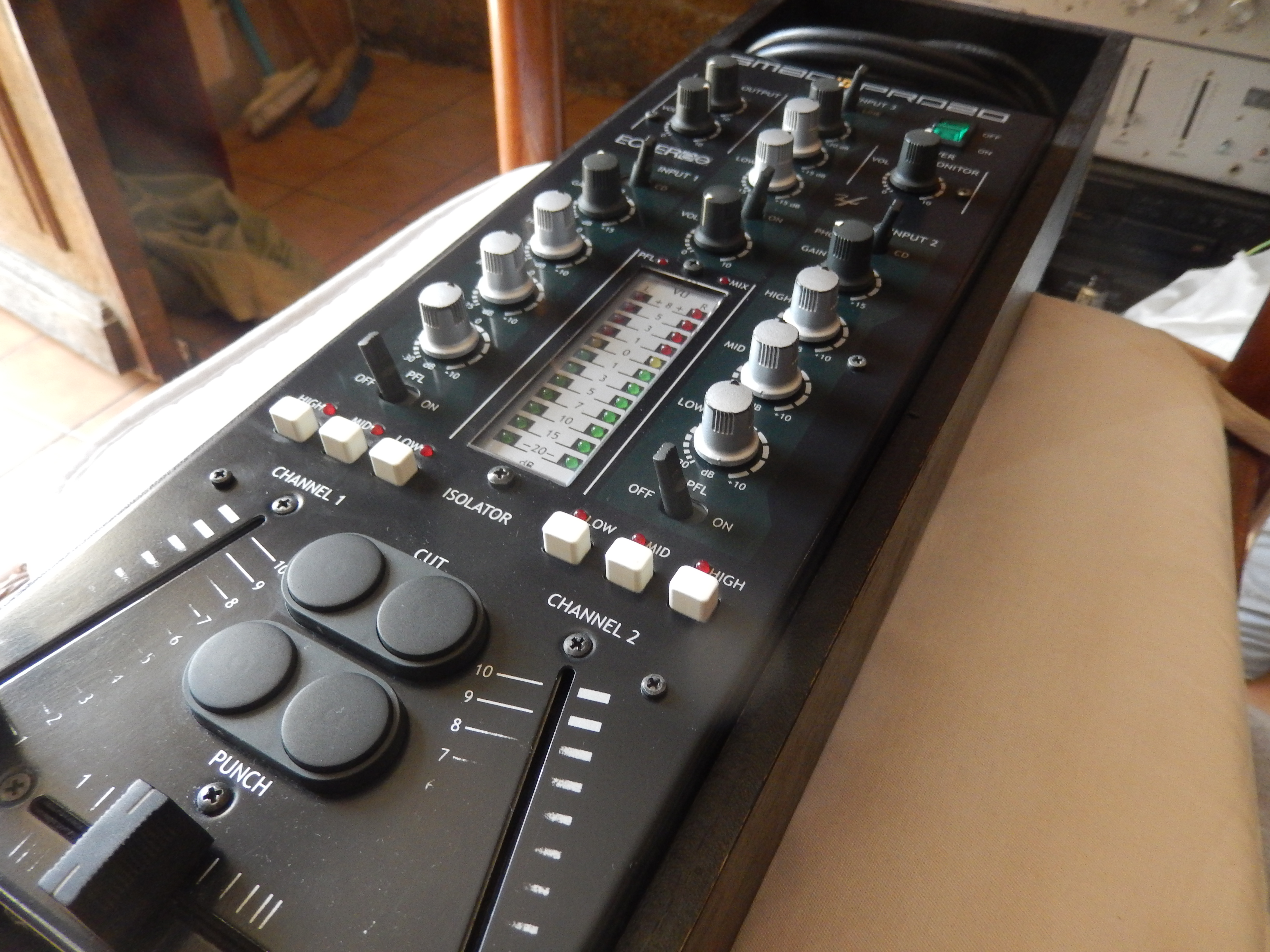 Smac Pro 20 - Ecler Smac Pro 20 - Audiofanzine