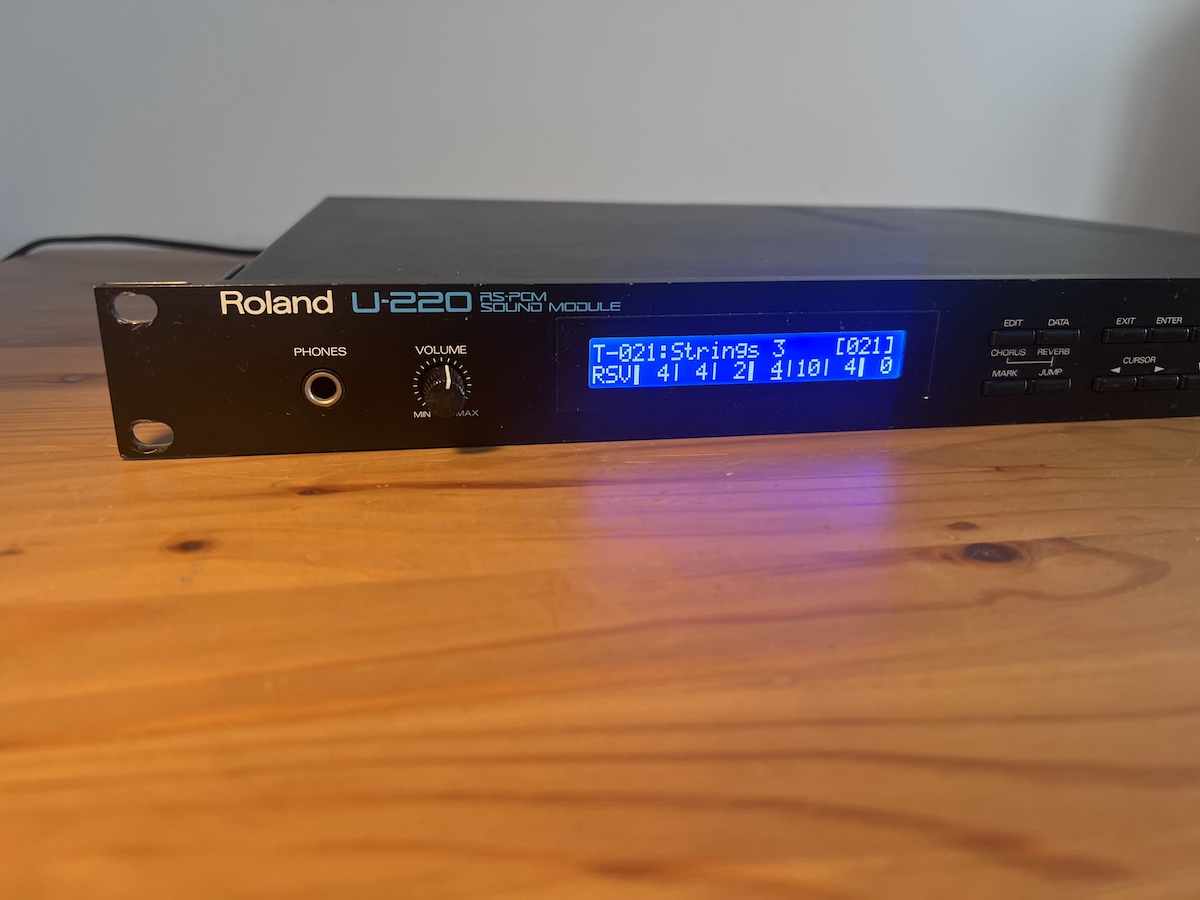 U-220 - Roland U-220 - Audiofanzine