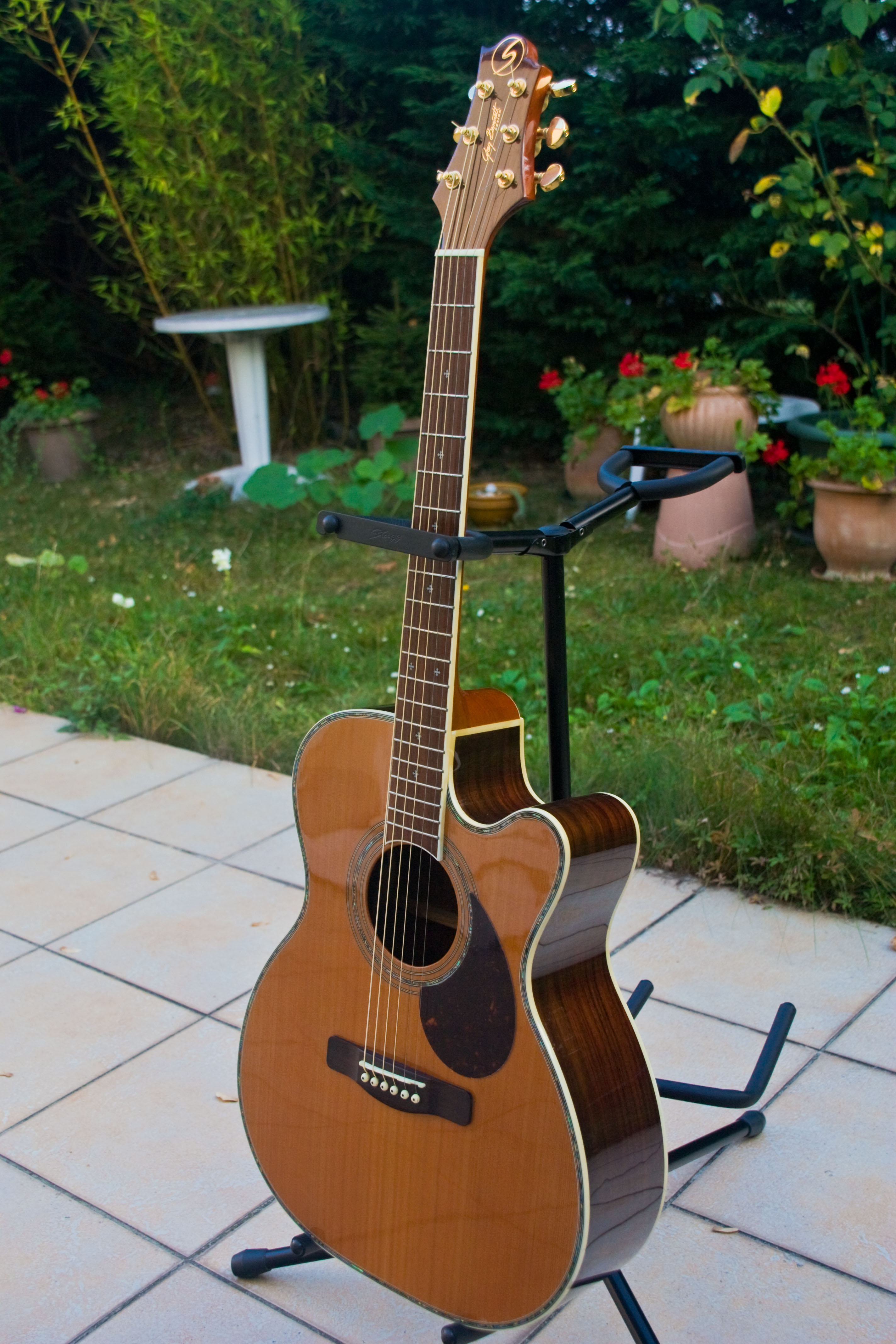 OM 8CE Greg Bennett - Samick OM 8CE Greg Bennett - Audiofanzine