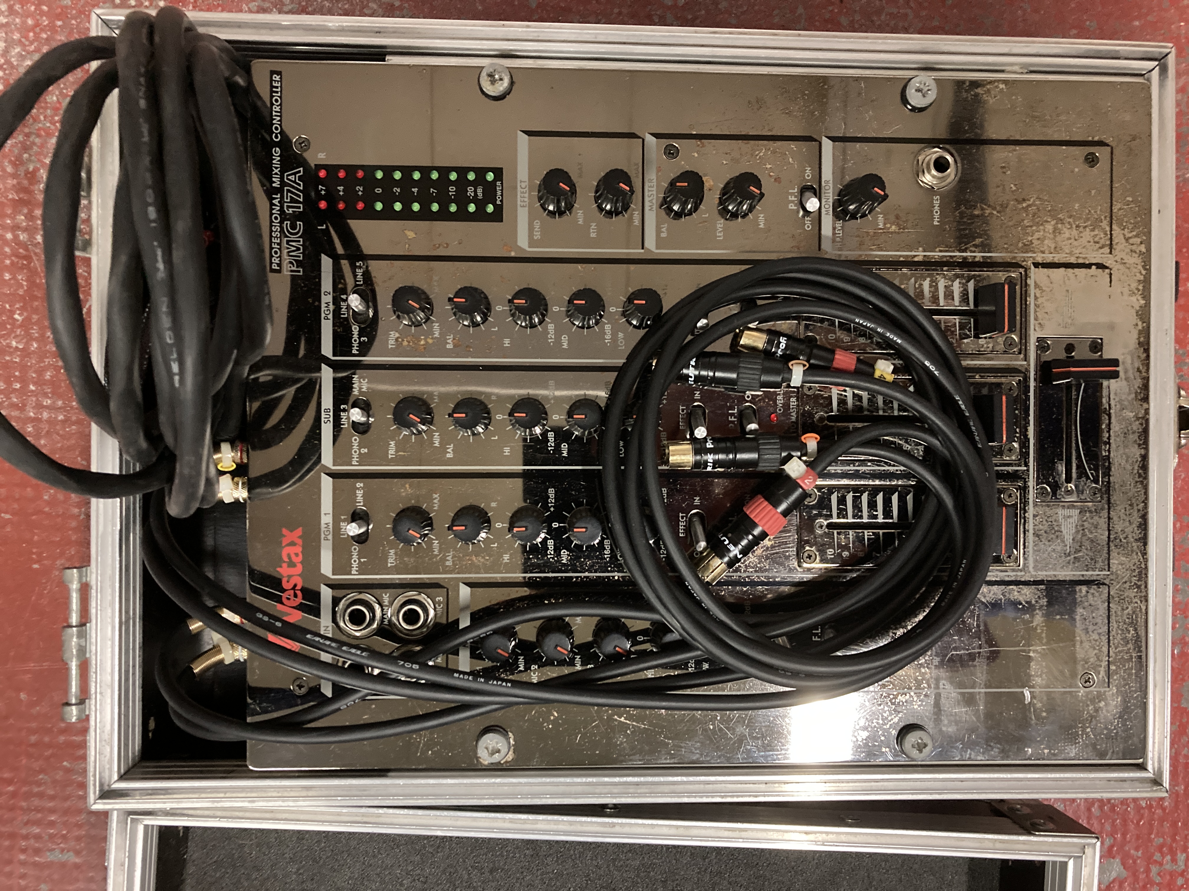 PMC-17A - Vestax PMC-17A - Audiofanzine