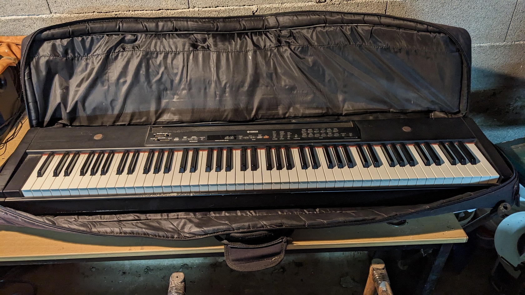 P-90 - Yamaha P-90 - Audiofanzine