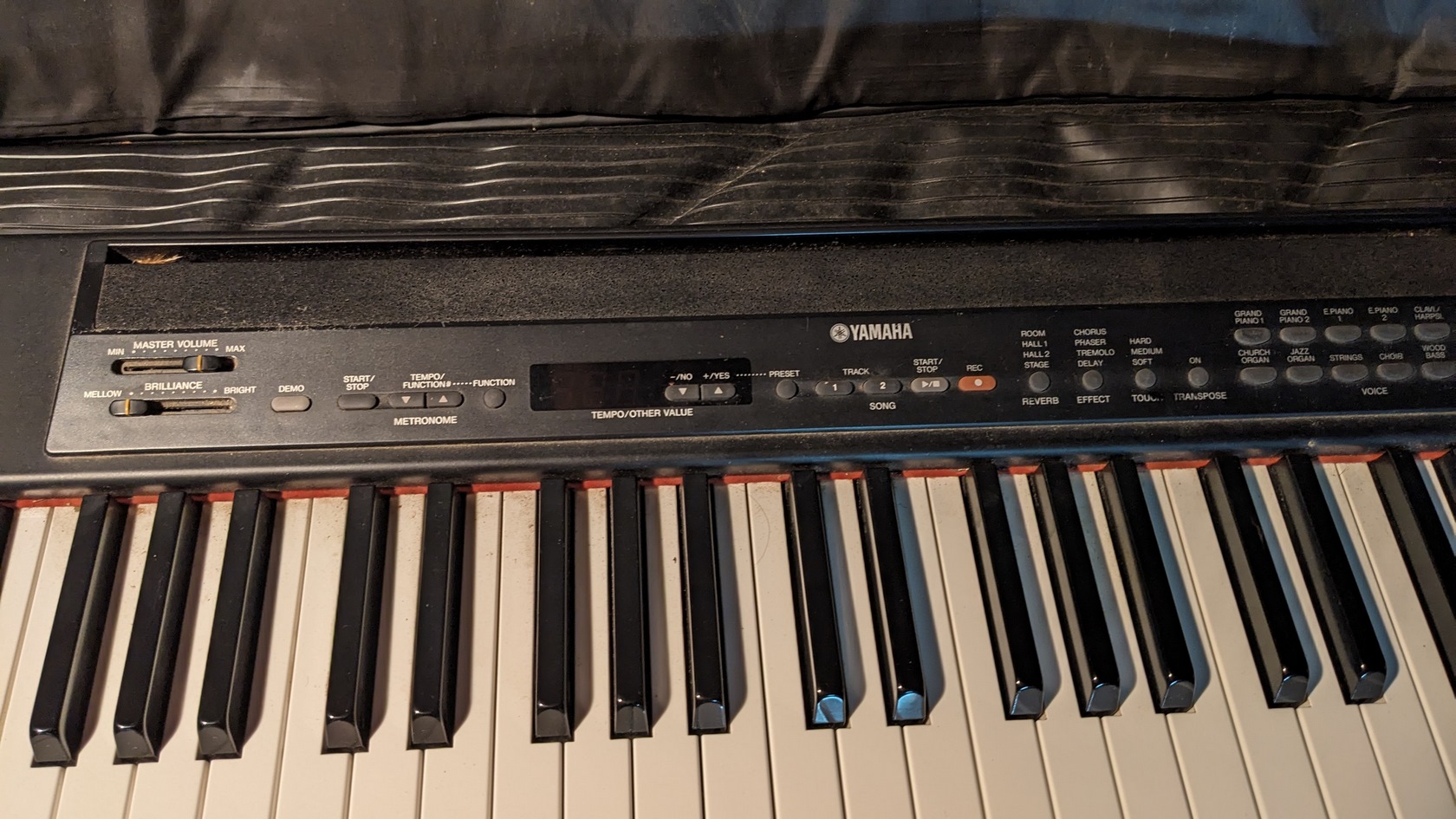 P-90 - Yamaha P-90 - Audiofanzine