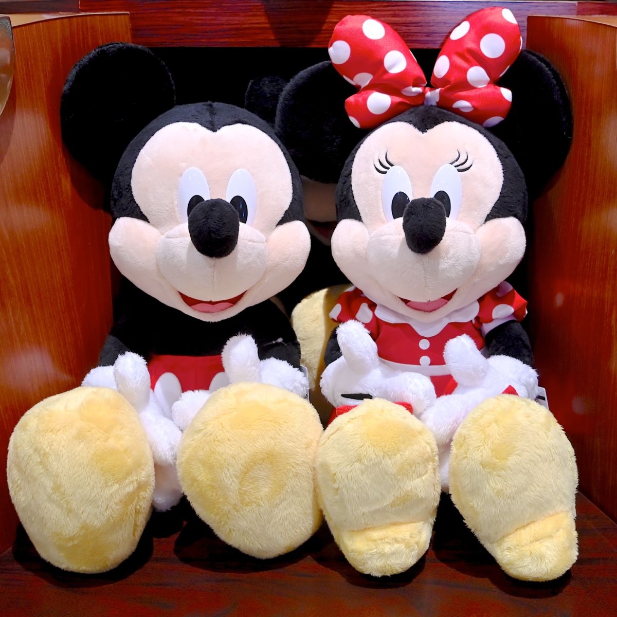 香港ディズニー 巨大ぬいぐるみ ミッキーミニー 香港ディズニー 巨大