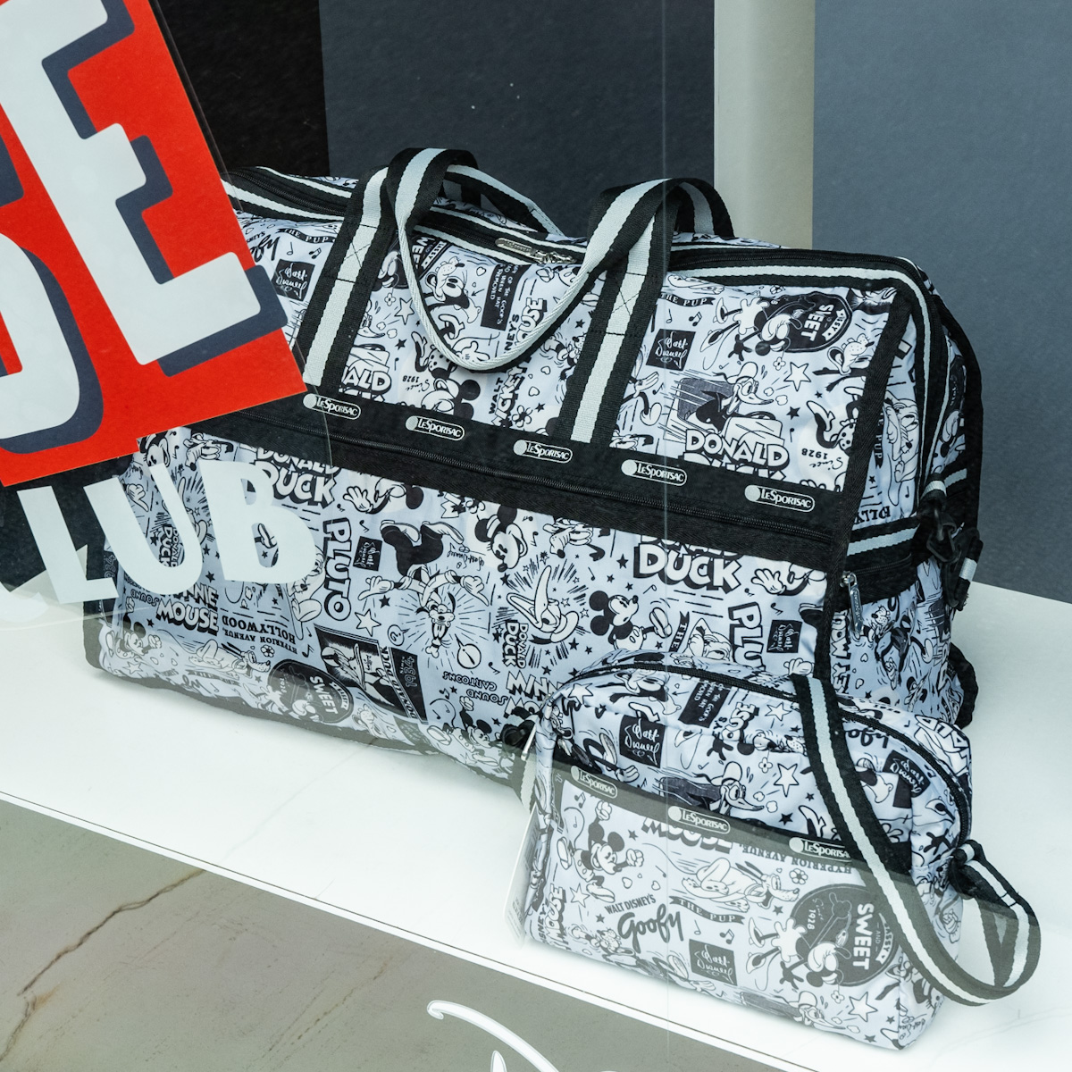2023秋コレクション登場！レスポートサック「Disney100 Collection by