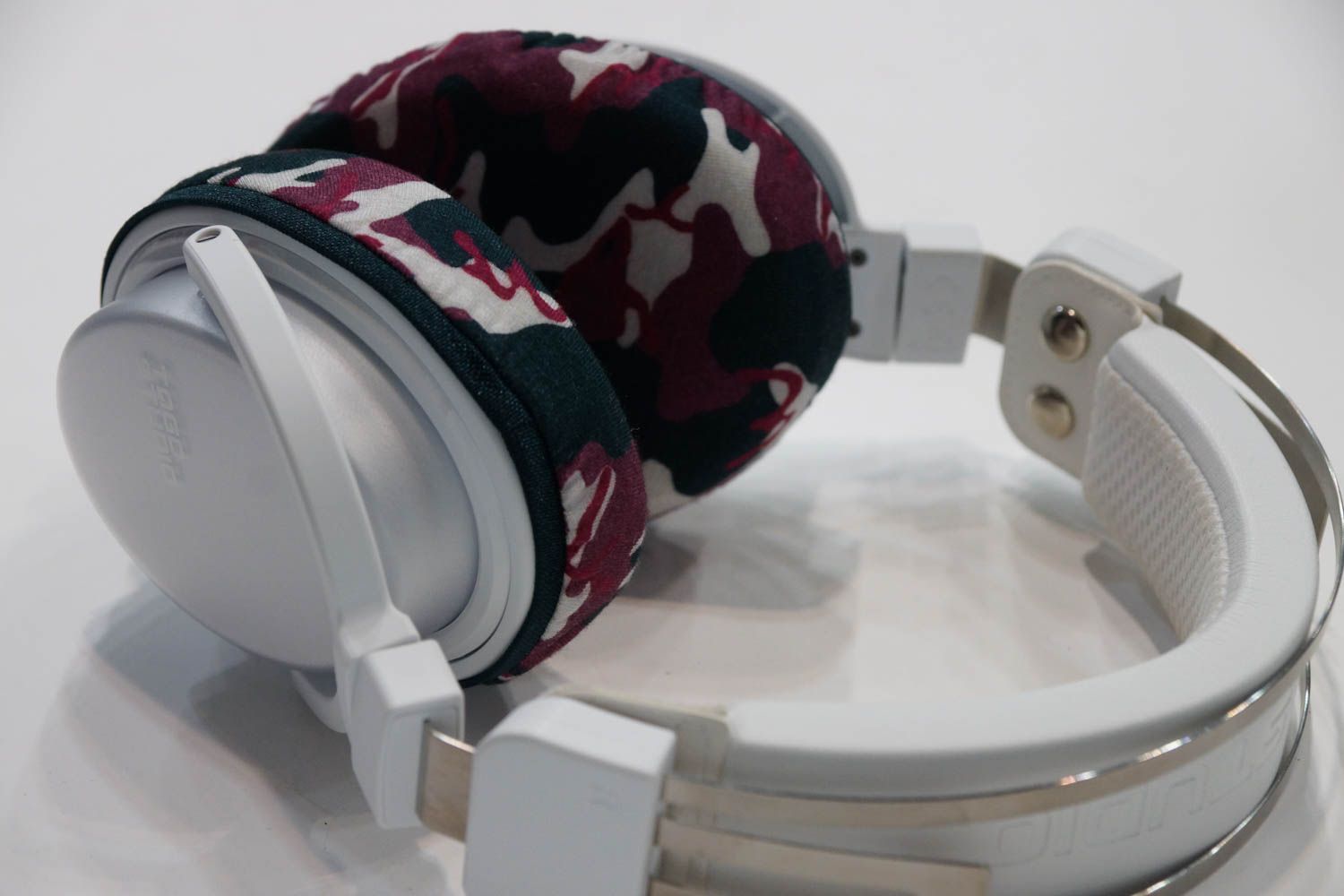 TAGO STUDIO T3-03のイヤーパッドを修理する場合：スーパーストレッチ