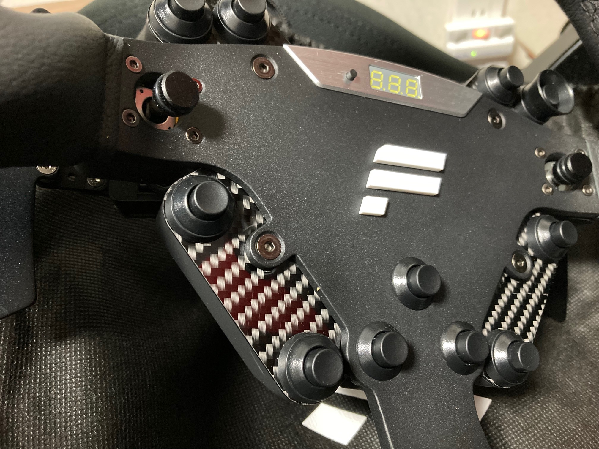 高級ステアリング（？）『Fanatec ClubSport Steering Wheel RS』購入