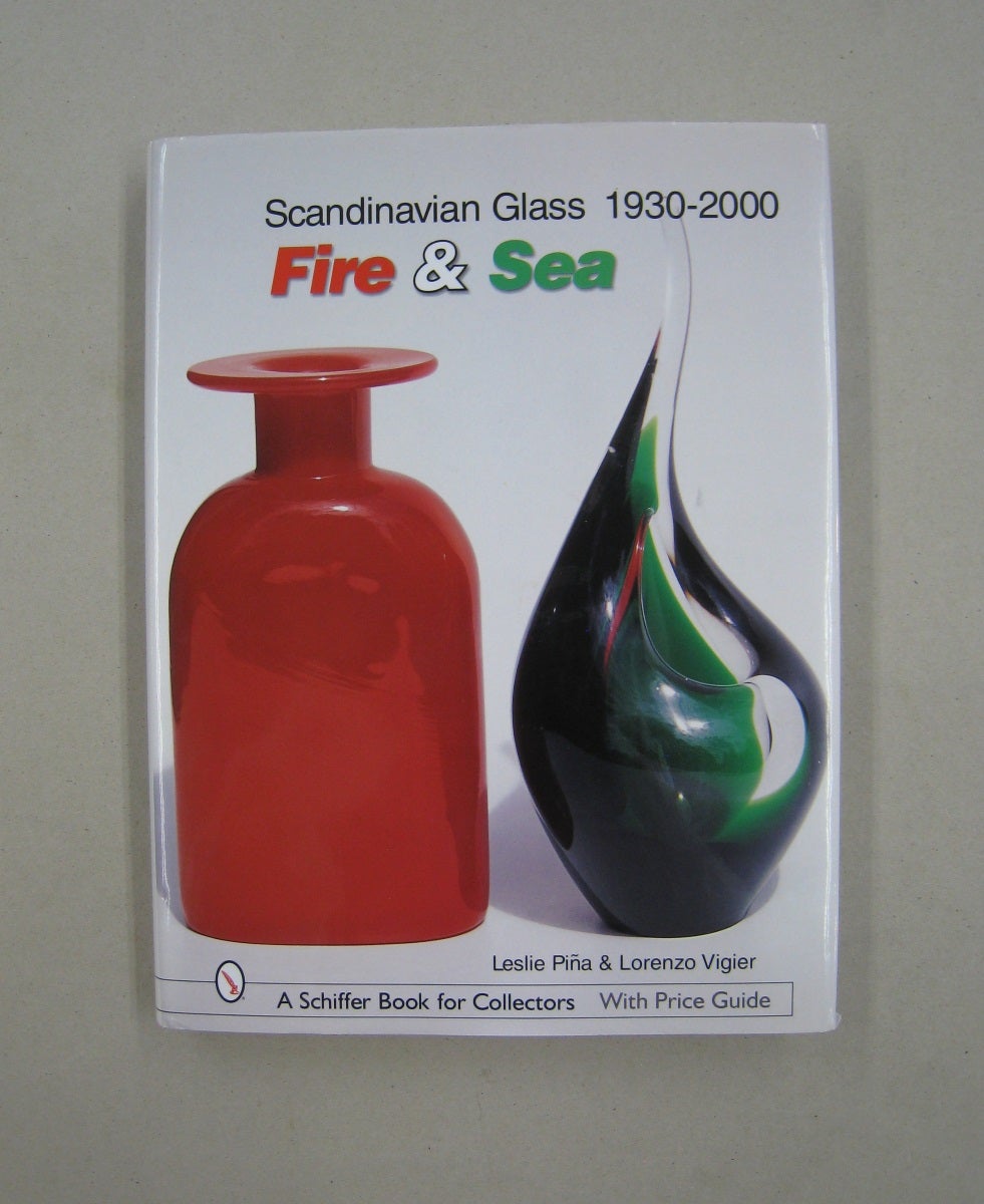 Scandinavian Glass 1930-2000 Fire & Sea | Leslie Pina, Lorenzo